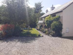 Beautiful 300 year old traditional country cottage