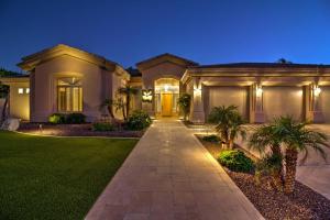 Patio, Playground! Glendale Family Gem Near Golf