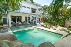 Peace Villa Santa Teresa - Walking distance to the beach