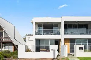 Meander - Port Noarlunga South - C21 SouthCoast Holidays - Port Noarlunga