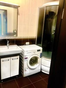 2 комнатная квартира, парковочное место, Мост сити, Д Яворницкого, ул Европейская