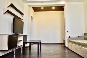 2 комнатная квартира, парковочное место, Мост сити, Д Яворницкого, ул Европейская