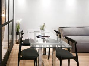 5 star lux suite in Kolonaki.