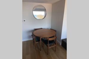 Beachside apartment in the centre of town