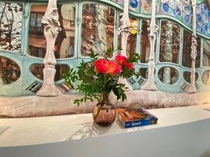 The Yellow House by MyRentalHost