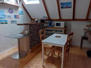 Sejours chez l'habitant chambre campagnarde du gres rouge avec petit dej : photos des chambres