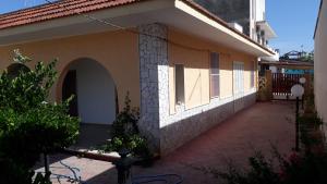 Villa Aragosta 2 camere 1 bagno 1 cucina e giardino