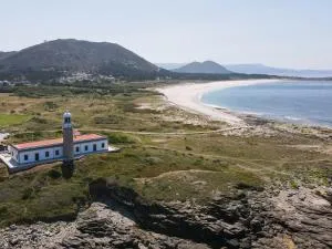 Hotel Faro Lariño - Caldebarcos