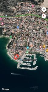 Pirovac Premium Luksuzni Mobile-Home on the beach 6 ležaja satelit tv wifi klima 2 x wc velika terasa full opremljena ljubimci dozvoljeni parkirno mjesto 10m do plaže pogodno za djecu mali obiteljski kamp 100m do centra mjesta