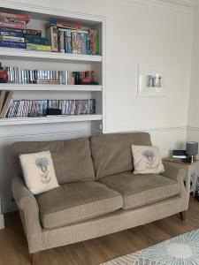 Perfect base for 8, pets allowed