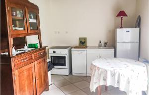 Maisons de vacances Nice home in Plessala with 3 Bedrooms : photos des chambres