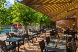 Logis Hotel Noemys pont de l'Etoile - Belcodène