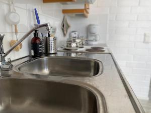 Viihtyisä kolmio järven rannalla