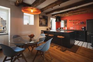 Appartements Cosy family nest in the medieval town : photos des chambres