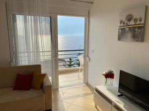 Apartment with huge sea view balcony