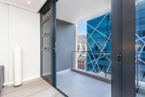 Luxurious 1 Bedroom in 16 on Bree