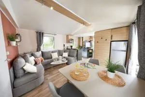 Mobil home 3 chambres 2 salles de bains au camping 4 étoiles MH276 aux charmettes - 莱马特 Mobil home 3 chambres 2 salles de bains au camping 4 étoiles MH276 aux charmettes - 莱马特