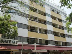 Hotel Shreyas - Yerandwane