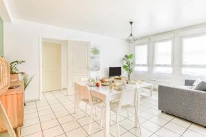 Appartements Appart'Hotel Versailles Saint Cyr l'Ecole - Gare SNCF RER : photos des chambres