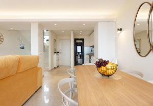 Sunny Castillo Apartment