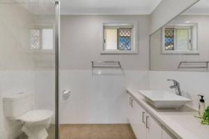 Tourist Road - Studio Unit - East Toowoomba
