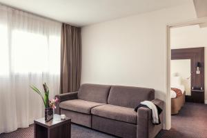 Hotels Mercure Paris Porte d'Orleans : Family Room with Double Bed and Single Sofa Bed