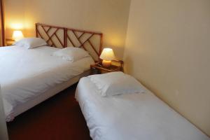 Hotels Hotel de l'Orme, Akena : photos des chambres