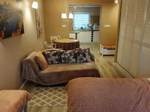 Radzymin Pd Faktura Apartamenty na przedmieściach z prywatnym parkingiem i ogrodem - Łosie