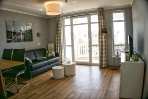 mit Meerblick und Balkon, gratis Nutzung vom AHOI Erlebnisbad und Sauna in Sellin - Meeresblick FeWo 22