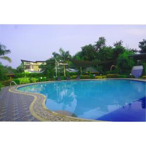 Floating Sanctuary Resort powered by Cocotel