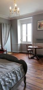 B&B / Chambres d'hotes Le Derrien : Chambre Double - Vue sur Jardin