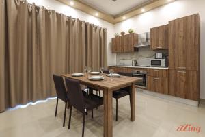 Luxurious Duplex Seafront Apt with Amazing Views