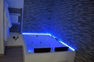 Alojamientos Lola, Suite con jacuzzi - Malcocinado