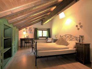 Apartment Chesa Seglias 6 by Interhome