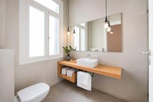 MONK Monastiraki Suites