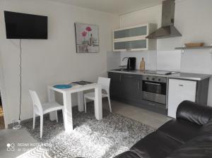 Appartements Logis du Guelmeur: Appart cosy 1 chambre a St Marc - 37m2 : photos des chambres