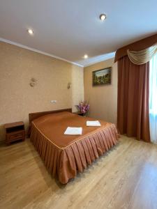 Gusarskiy Hotel and Apartment