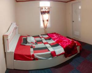 Homestay HUMAIRA DIENG villa full house 3 kamar,6 bed,dapur,ruang tamu,balkon,parkir,wifi