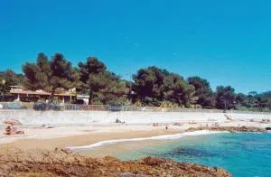 Beau 3 pièces plage de Gigaro, WIFI - Saint-Michel