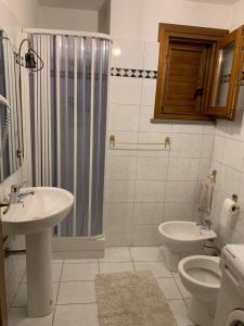 Double or Twin Room with Private Bathroom