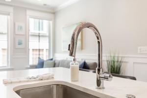 The Azalea Suite at 124 Spring