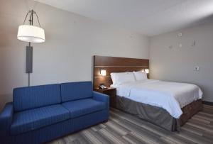 Holiday Inn Express & Suites - Orlando - Southeast by IHG
