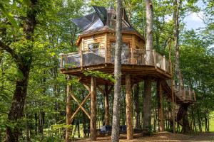 Lodges Cabanes dans les arbres avec spa Lot et Dordogne : photos des chambres