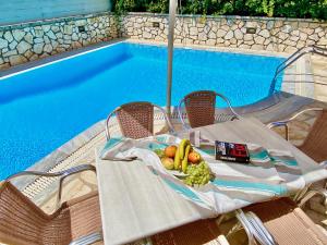 Villa Olga Kassiopi with private pool by DadoVillas