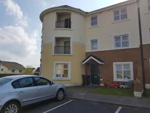 Spacious House in Castlegar Galway - Gortatleva
