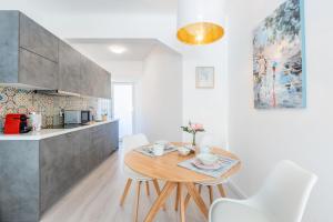 Casa Azul at Jardim do Morro by BnBird