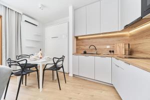 Modern Apartments Bulwary Książęce by Renters