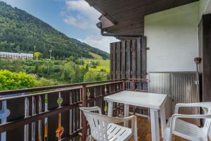 Il Ruscello Apartment with Terrace and View of the Alps