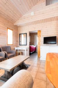 Superior Chalet (6 persons) with Sauna room in Lapland Hotels Ounasvaara Chalets