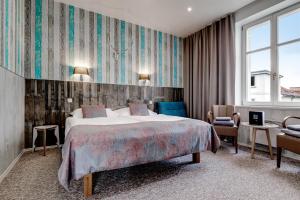 Superior Double Room room in Royal Court Hotel